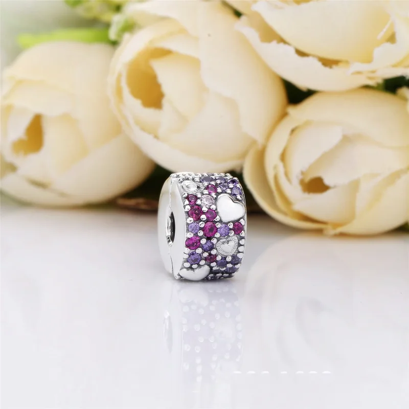 (bilde for) Pandora Asymmetriske Hjerter Pavé Klemmecharm - 797838CZRMX - Vis 2