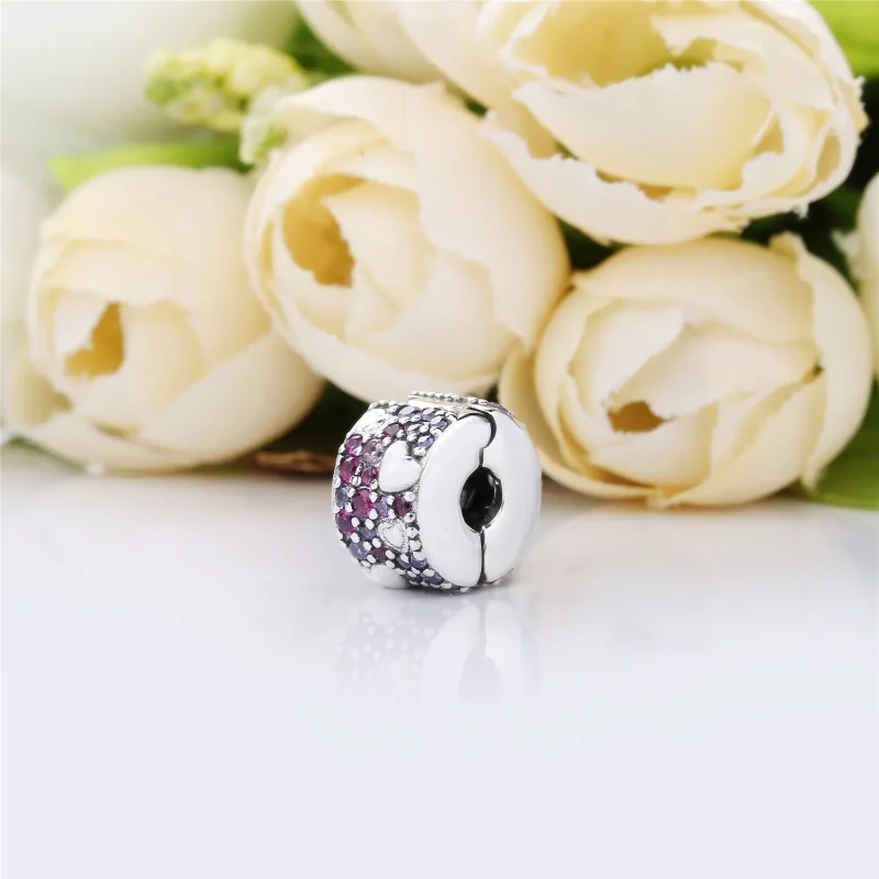 (bilde for) Pandora Asymmetriske Hjerter Pavé Klemmecharm - 797838CZRMX - Vis 4