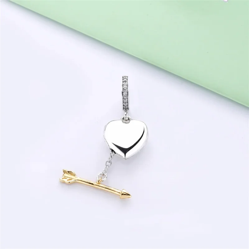 (bilde for) PANDORA Limited Edition Arrow of Love Charm - B801113 - Vis 5