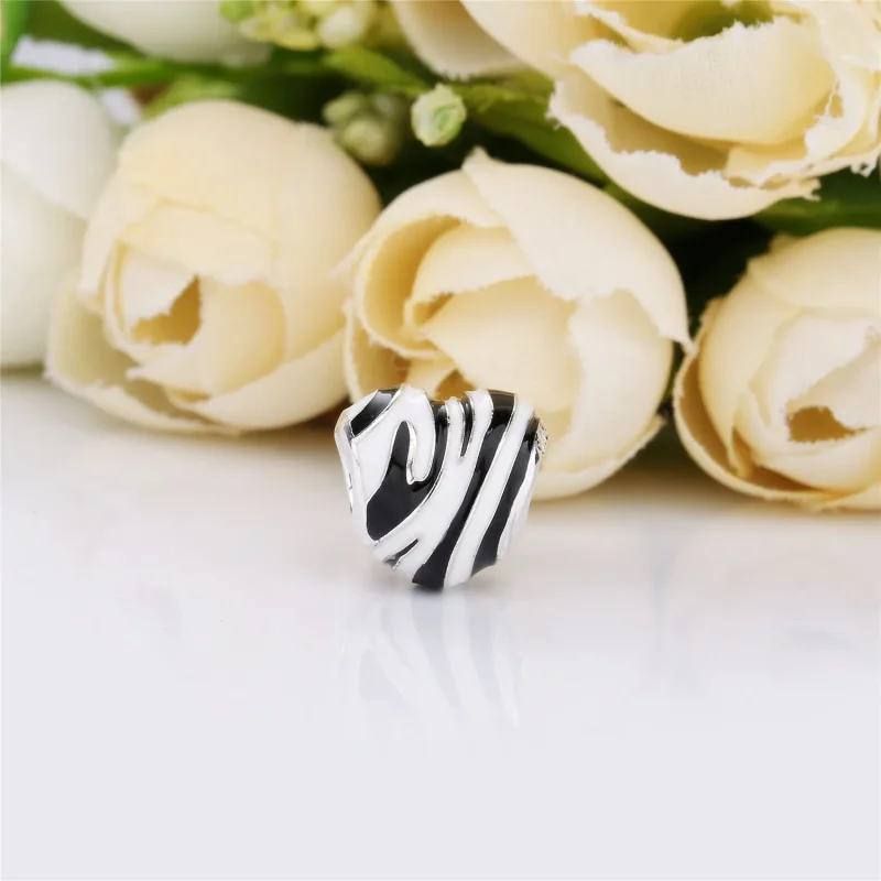 (bilde for) Pandora Heart silver charm with black and white enamel - 798056ENMX - Vis 2