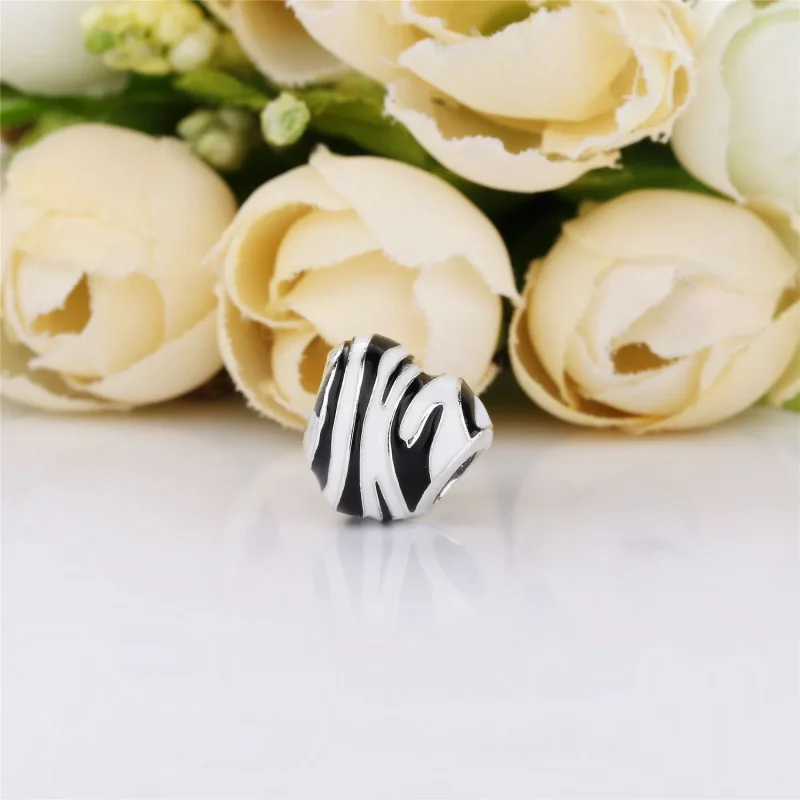 (bilde for) Pandora Heart silver charm with black and white enamel - 798056ENMX - Vis 3
