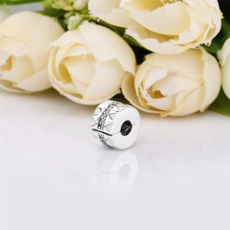 (bilde for) Pandora Silver clip with clear cubic zirconia and white enamel - 798067CZ - Vis 4