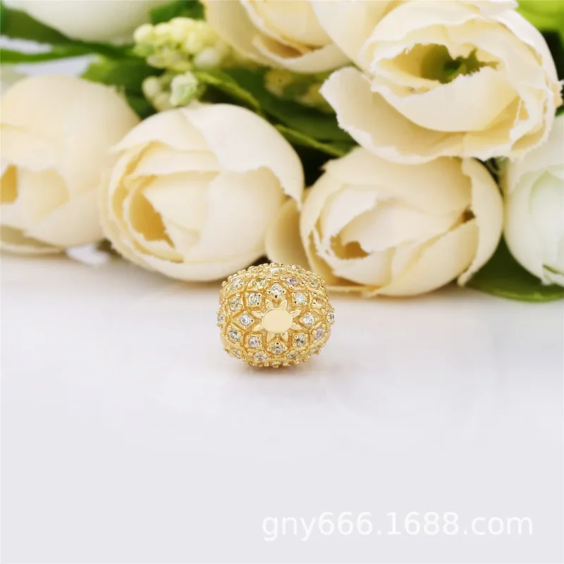 (bilde for) Pineapple Pandora Shine charm with golden coloured cubic zirconia - 767904CCZ - Vis 4