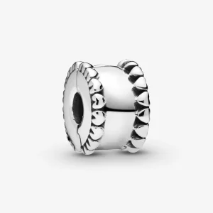 (bilde for) Pandora Beaded Hearts klemmecharm - 798560C00