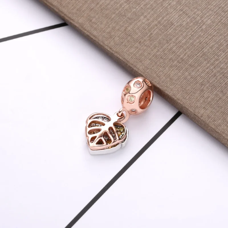 (bilde for) Pandora Funklende Blader Hengende Charm - 788247CZ - Vis 4
