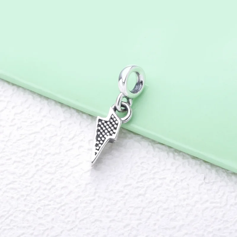 (bilde for) Pandora ME Kraftig Lys Mini Hengende Charm - 798374NBYMX - Vis 3
