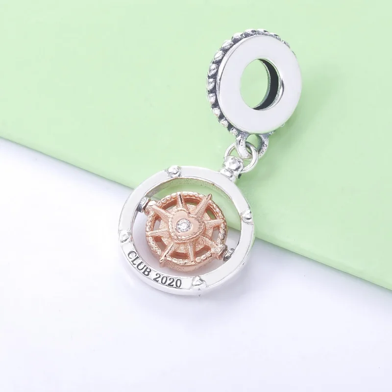 (bilde for) Pandora Club 2020 Kompass Hengende Charm - 788590C01 - Vis 3