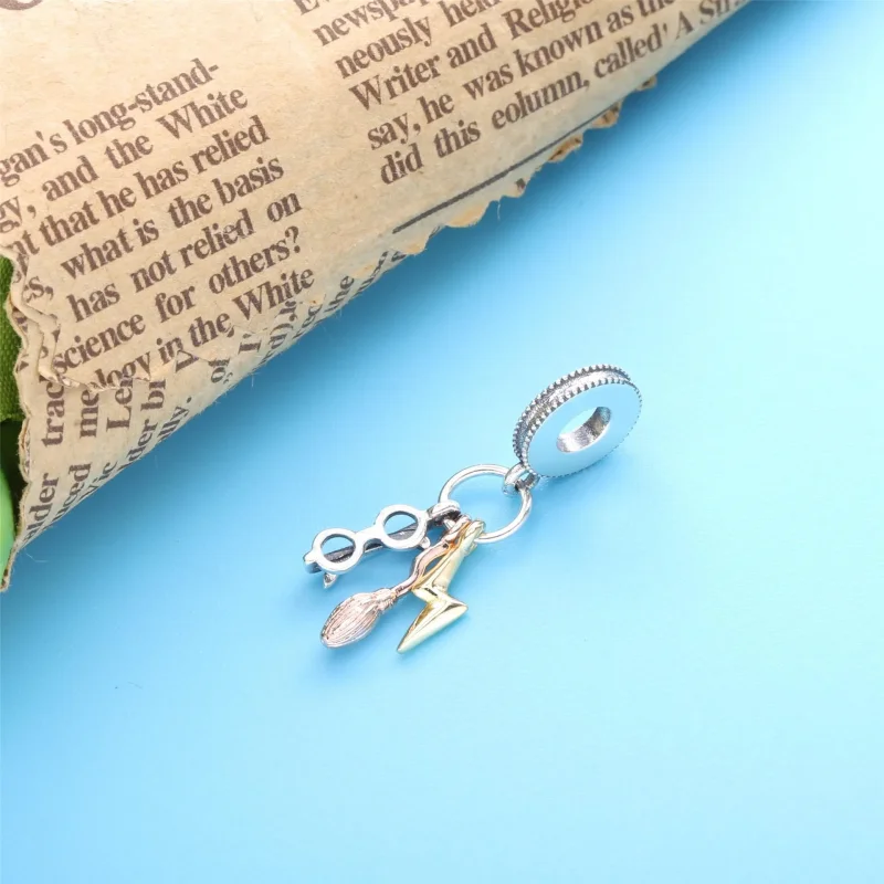 (bilde for) Harry Potter, Briller, Nimbus 2000 og Lyn Hengende Charm - 799129C00 - Vis 2