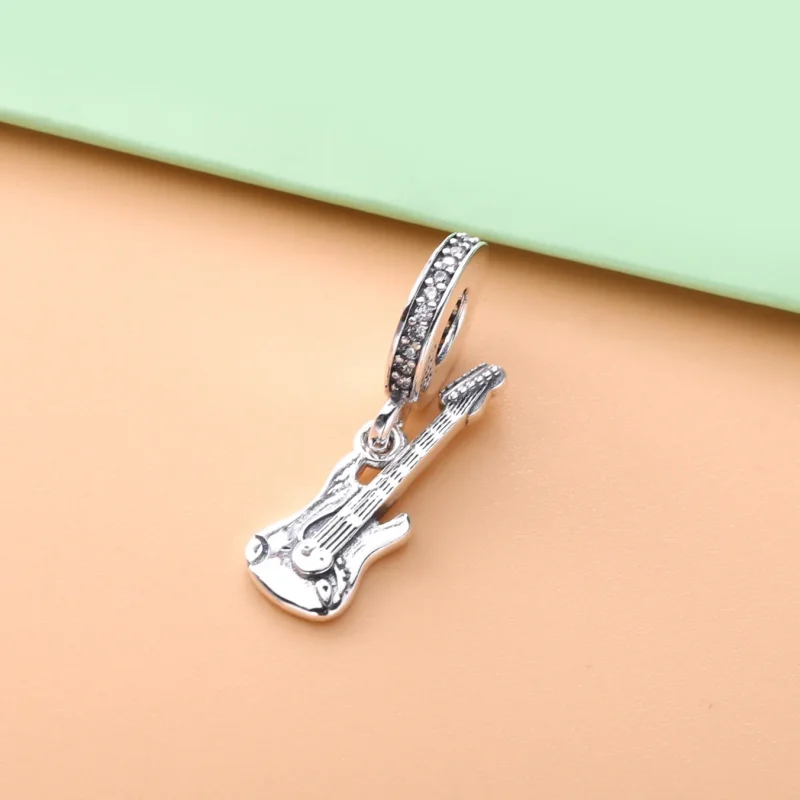 (bilde for) Pandora Elektrisk gitar Hengende Charm - 798788C01 - Vis 2