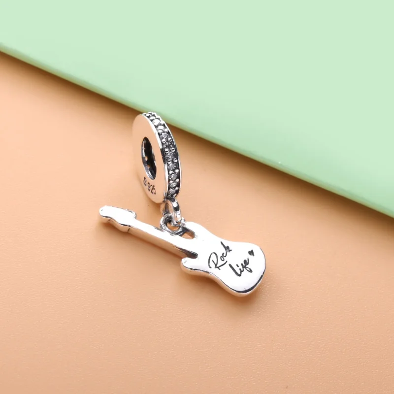(bilde for) Pandora Elektrisk gitar Hengende Charm - 798788C01 - Vis 4