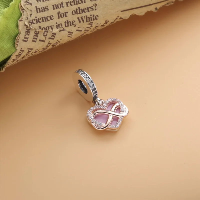 (bilde for) Pandora Funklende Evighetshjerte Hengende Charm - 788878C01 - Vis 3