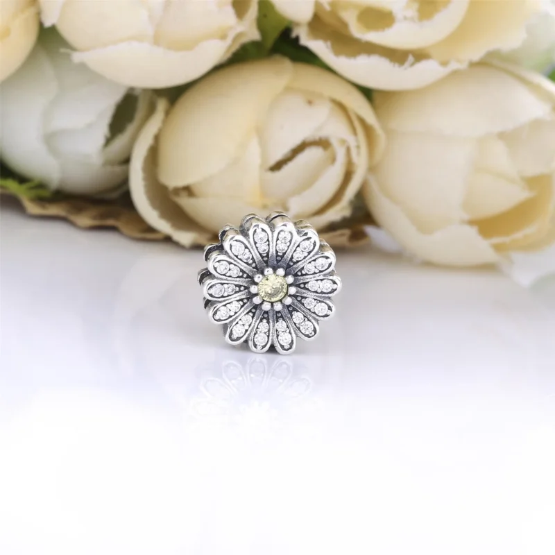 (bilde for) Pandora Funklende Prestekrage Klemmecharm - 798766C01 - Vis 2
