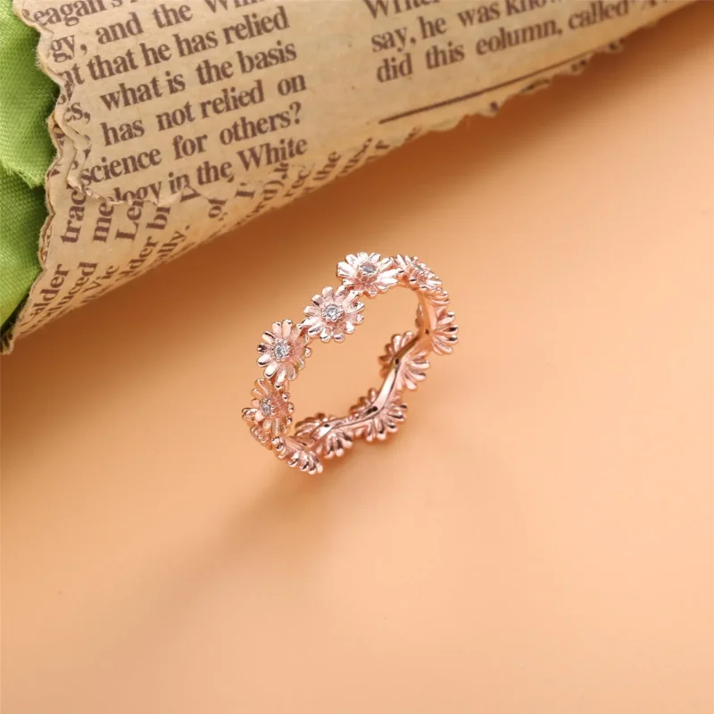 (bilde for) Pandora Funklende Tusenfryd Kroneformet Ring - 188799C01 - Vis 2