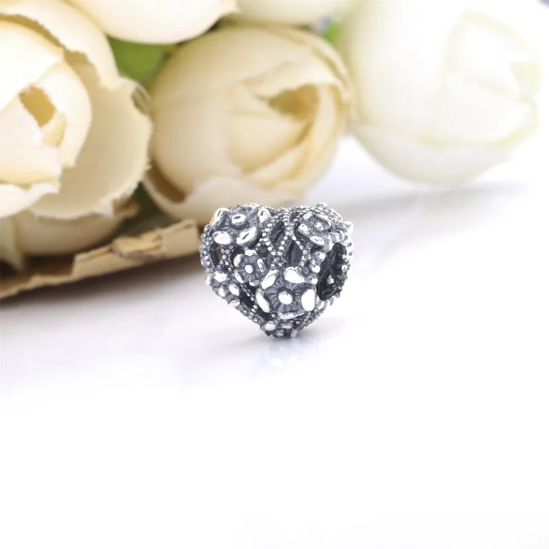 (bilde for) Pandora Åpen Blomst Hjerteformet Mor Charm - 798892C00 - Vis 3