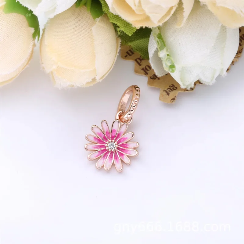 (bilde for) Pandora Rosa Tusenfryd Hengende Charm - 788771C01 - Vis 3