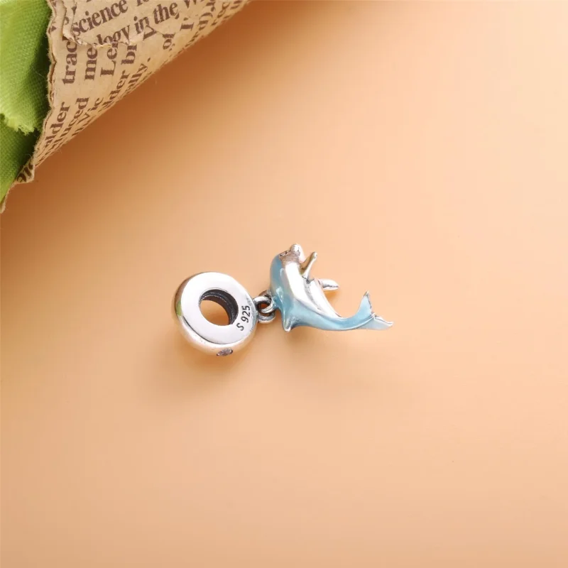 (bilde for) Pandora Skimrende Delfin Hengende Charm - 798947C01 - Vis 3