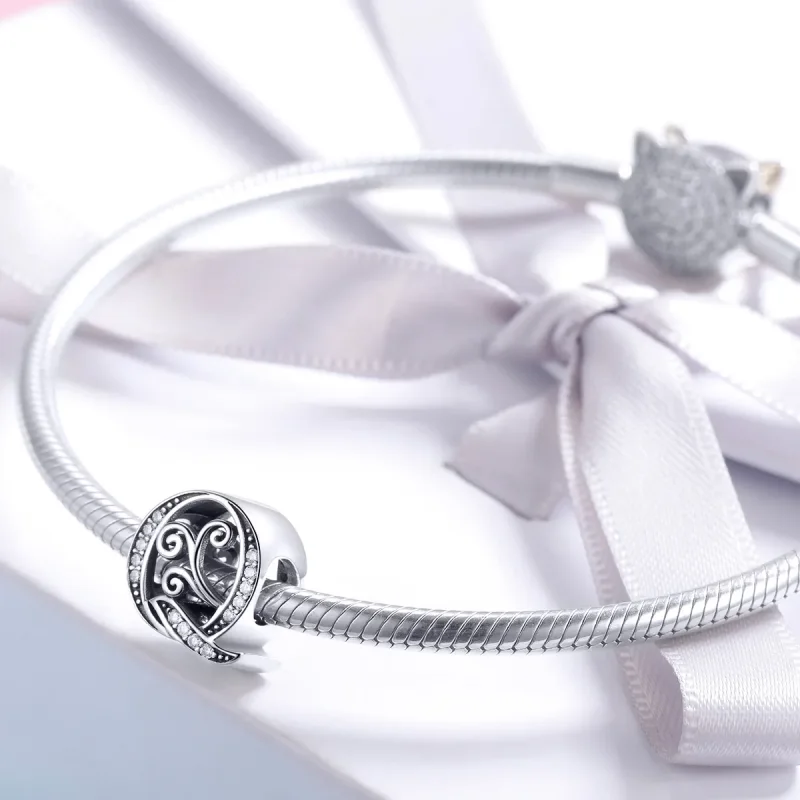 (bilde for)  Pandora Style Glitrende Pavé Flower Letter Q Charm - BSC030-Q - Vis 3