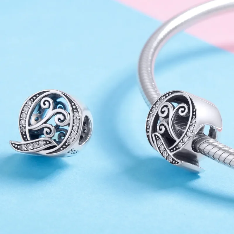 (bilde for)  Pandora Style Glitrende Pavé Flower Letter Q Charm - BSC030-Q - Vis 4