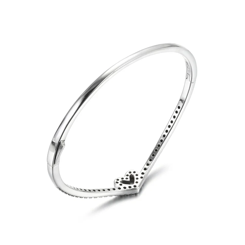 (bilde for) Pandora Funklende Ønskebeinhjerte Bangle - 599297C01 - Vis 4