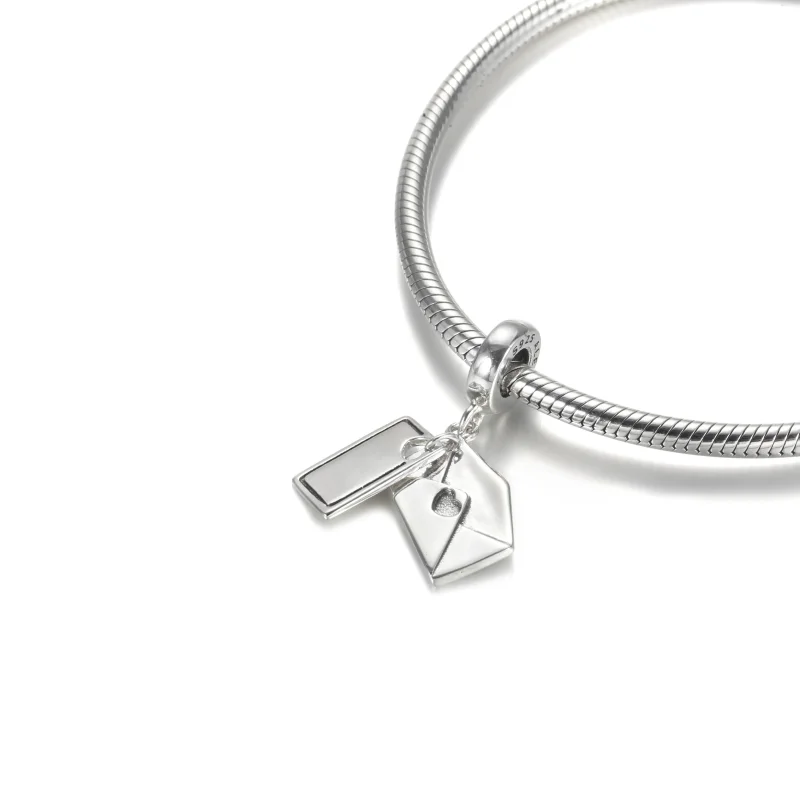 (bilde for) Pandora Inngravert Bokstav og Konvolutt Hengende Charm - 799274C00 - Vis 5
