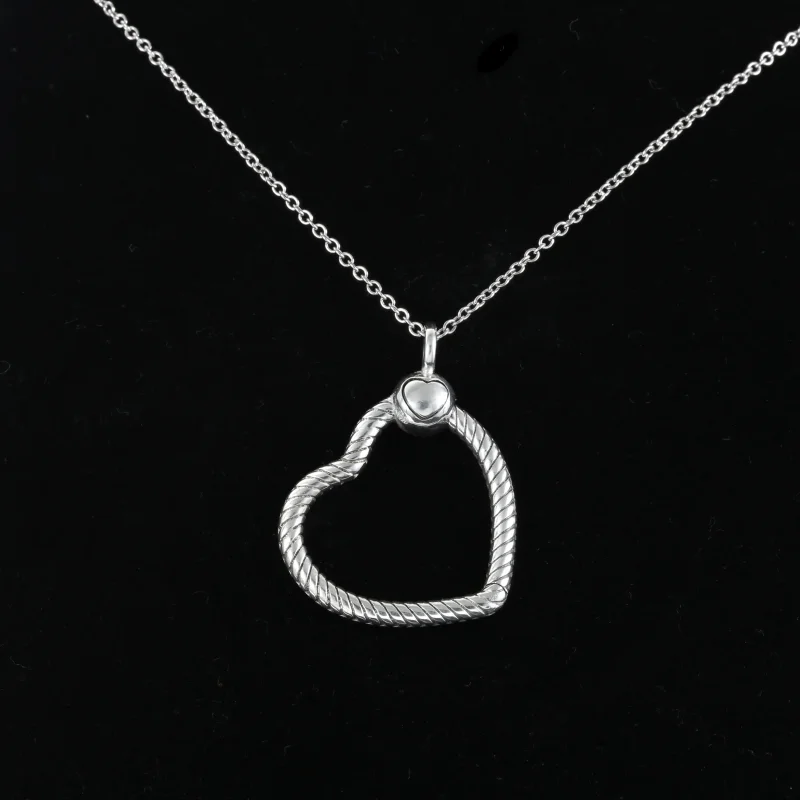 (bilde for) Pandora Moments Hjerte Charm Pendant - 399384C00 - Vis 5