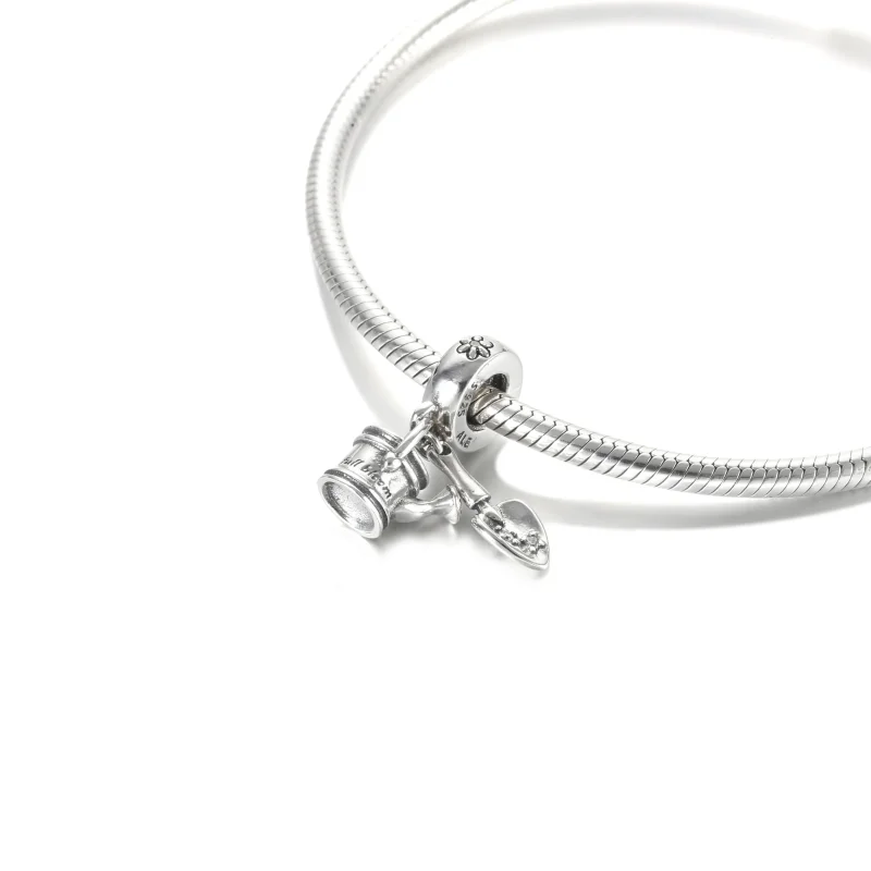 (bilde for) Pandora Vannkanne og Hagespade Hengende Charm - 799359C01 - Vis 5
