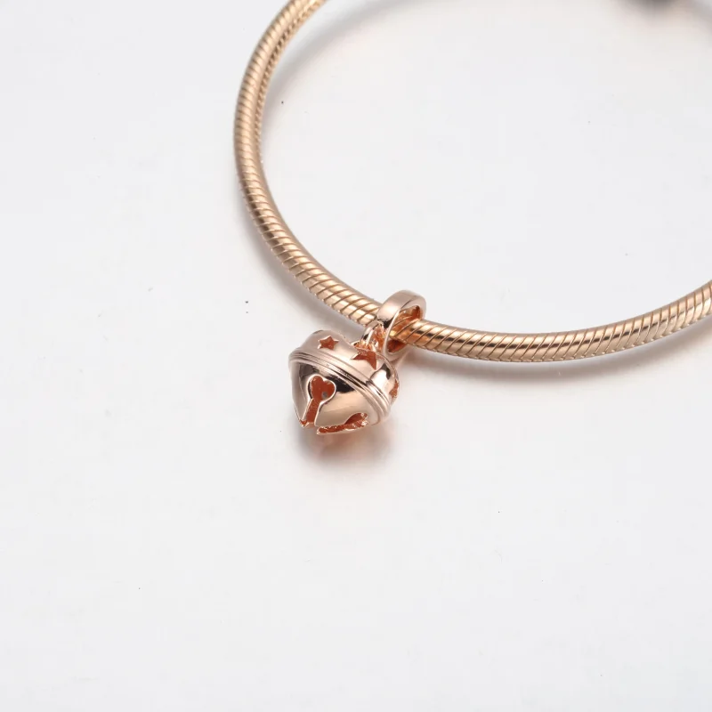 (bilde for) Pandora Bjelle Hengende Charm - 782376C00 - Vis 4
