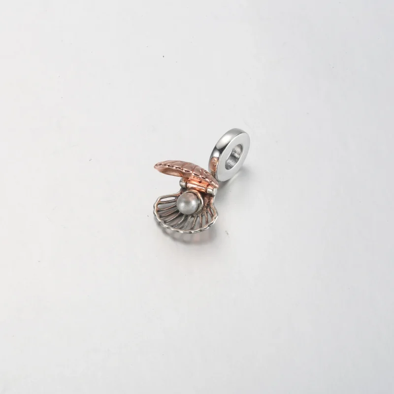 (bilde for) Pandora Club 2023 Skjell og Behandlet Ferskvannskulturperle Hengende Charm - 782 - Vis 4