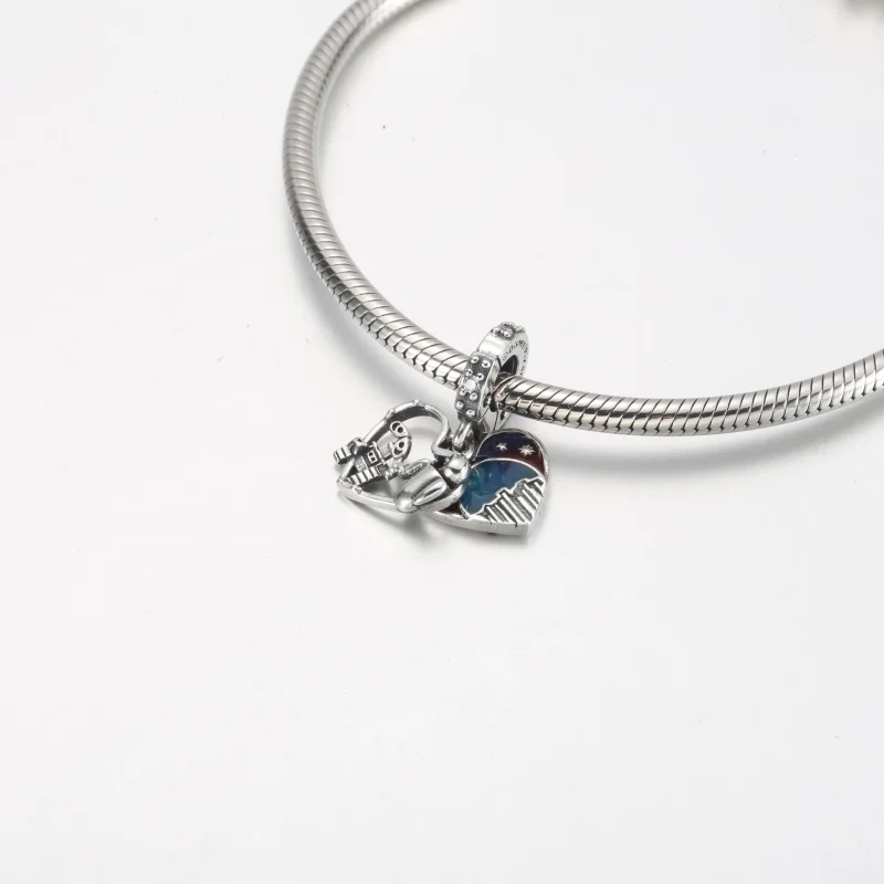 (bilde for) Pandora Disney Pixar Wall-E og Eve Selvlysende Hengende Charm - 792518C01 - Vis 4