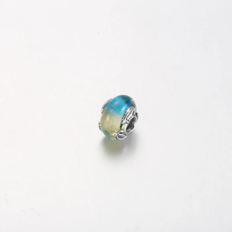 (bilde for) Pandora Flerfarget Muranoglass og Buet Fjær Charm - 792577C00 - Vis 2