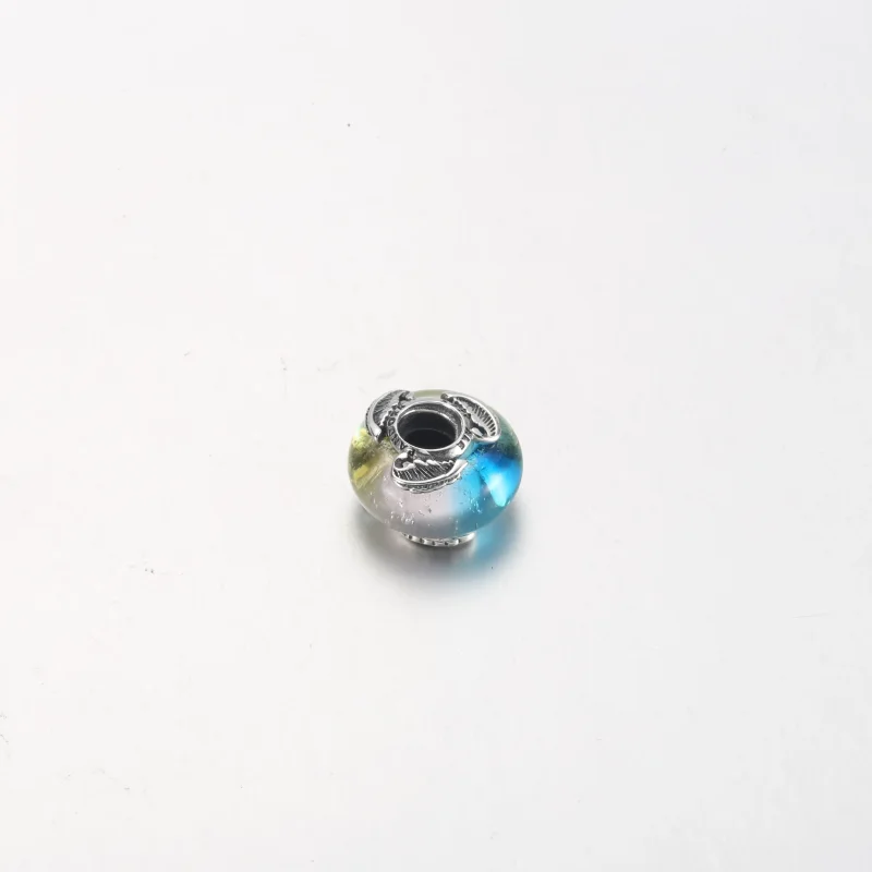 (bilde for) Pandora Flerfarget Muranoglass og Buet Fjær Charm - 792577C00 - Vis 4