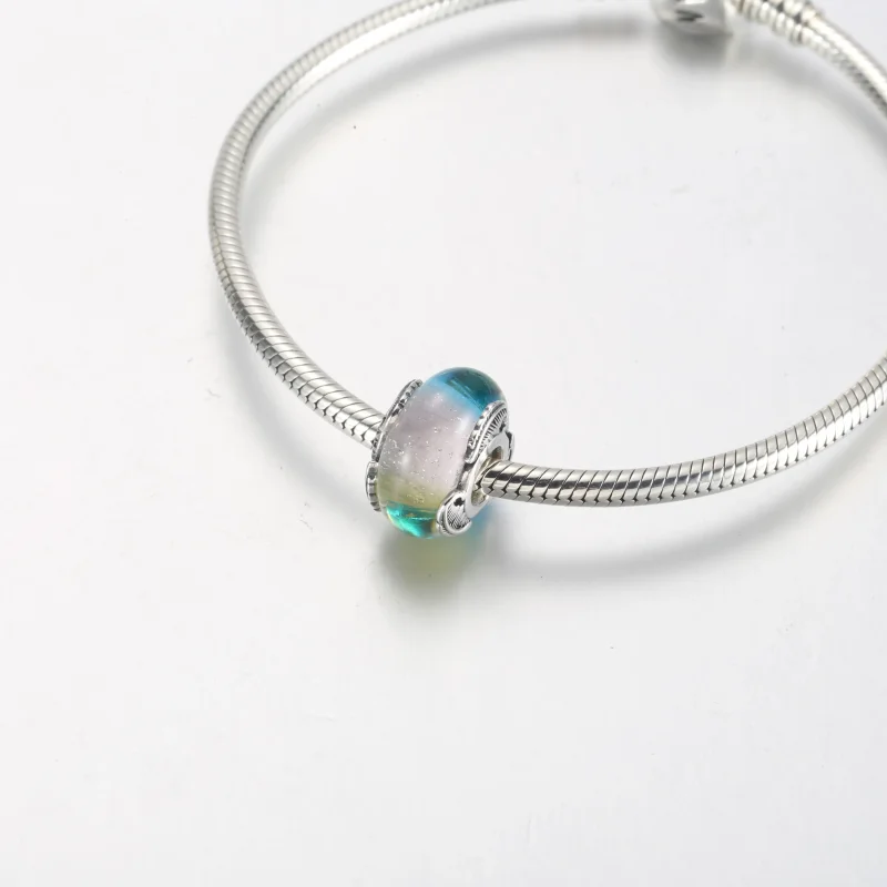 (bilde for) Pandora Flerfarget Muranoglass og Buet Fjær Charm - 792577C00 - Vis 5