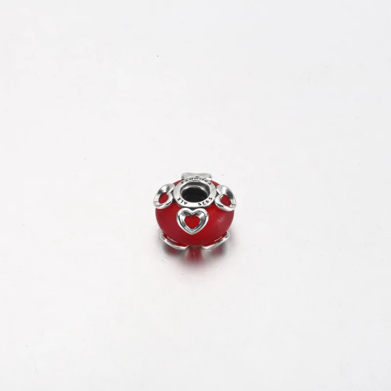 (bilde for) Pandora Frostet Rødt Muranoglass og Hjerter Charm - 792497C01 - Vis 3