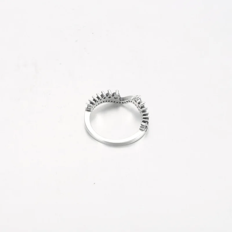 (bilde for) Pandora Funklende Asymmetrisk Bølge Ring - 192543C01 - Vis 4