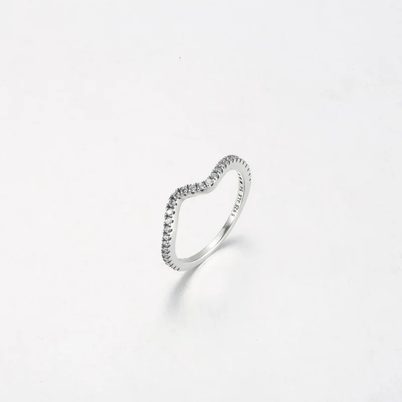 (bilde for) Pandora Funklende Bølge Ring - 192539C01 - Vis 2