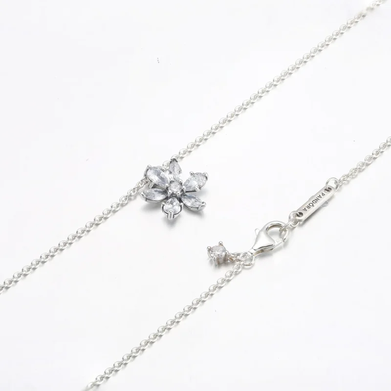 (bilde for) Pandora Funklende Herbarium Klynge Halskjede - 392387C01 - Vis 5
