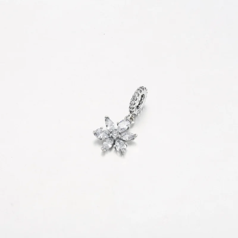 (bilde for) Pandora Funklende Herbarium Klynge Hengende Charm - 792382C01 - Vis 2