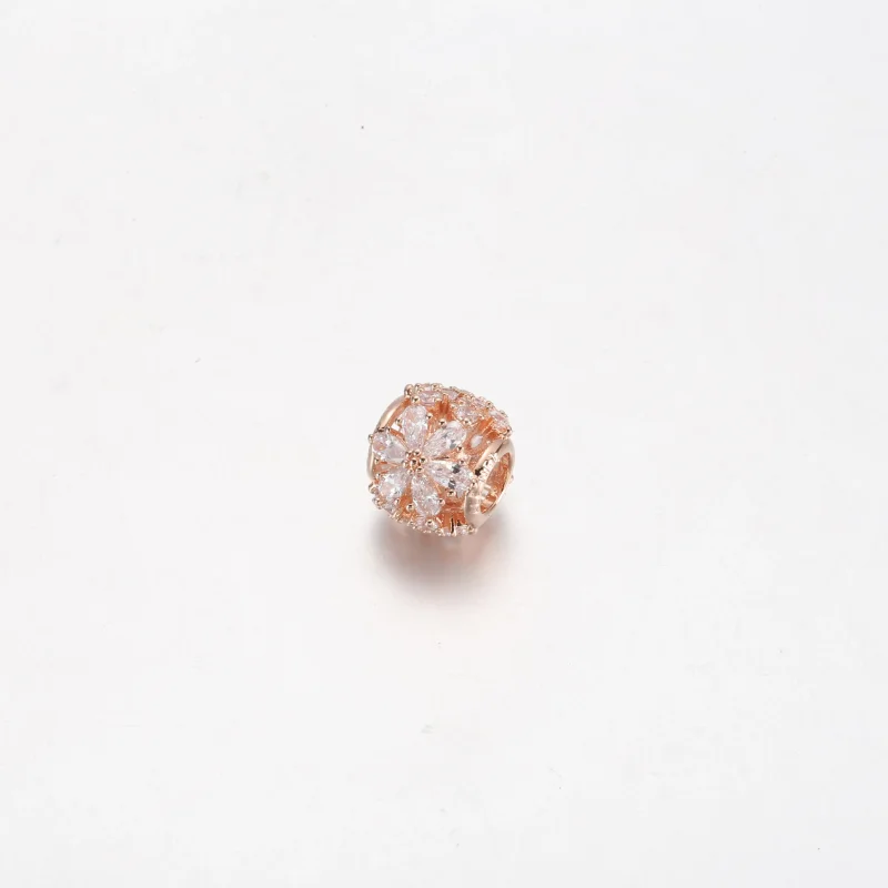 (bilde for) Pandora Funklende Herbarium Klynge Rund Charm - 782383C01 - Vis 2