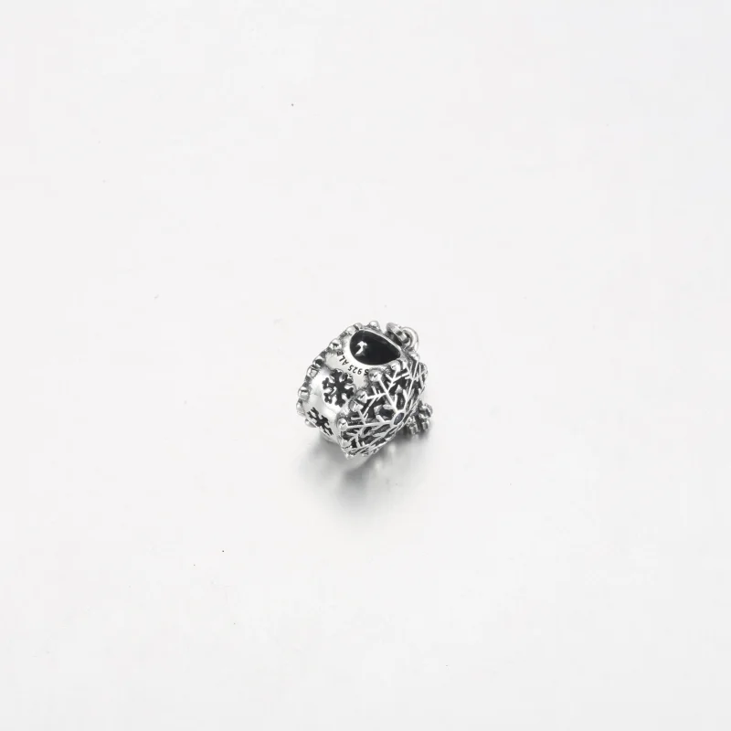 (bilde for) Pandora Iskaldt Snøfnugg Dråpe Charm - 792367C01 - Vis 4
