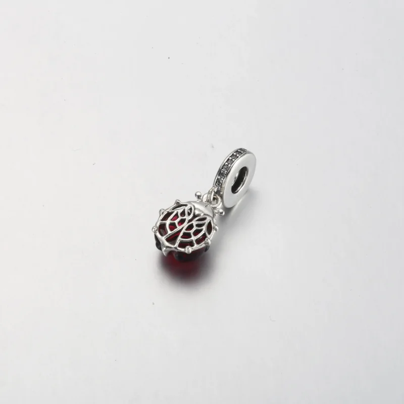 (bilde for) Pandora Marihøne Hengende Charm - 792571C01 - Vis 3