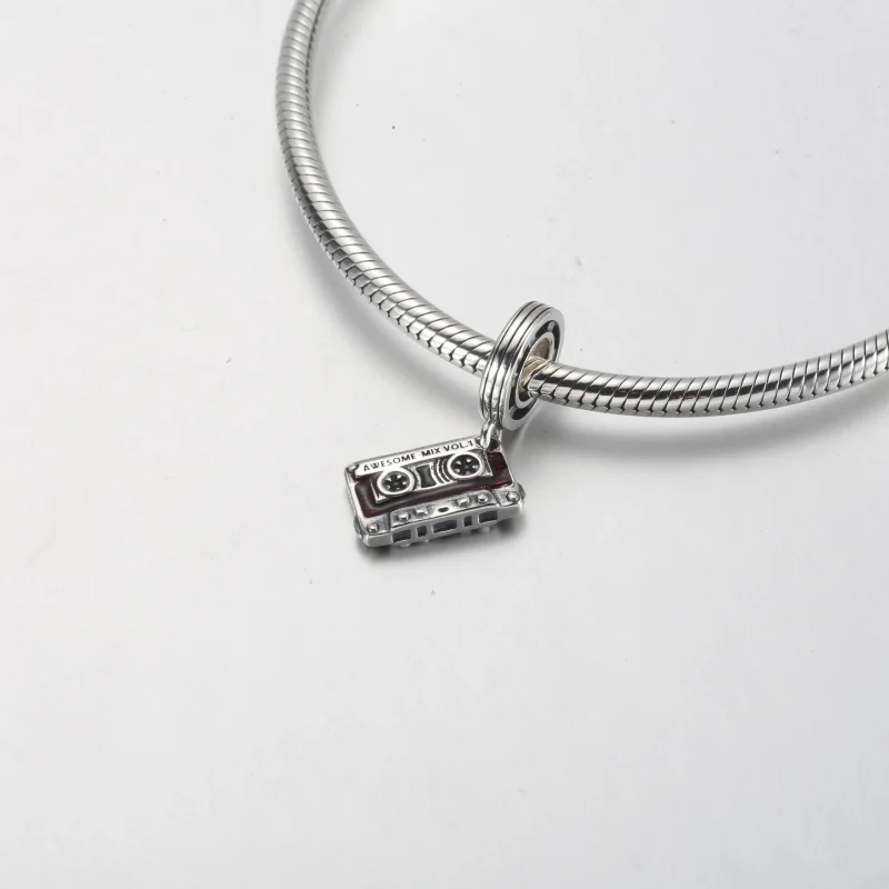 (bilde for) Pandora Marvel Guardians of the Galaxy Kassett Hengende Charm - 792564C01 - Vis 4