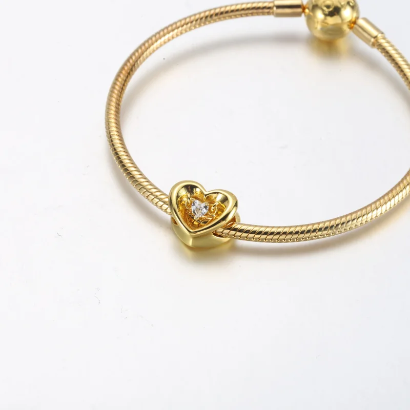 (bilde for) Pandora Strålende Hjerte og Svevende Stein Charm - 762493C01 - Vis 6