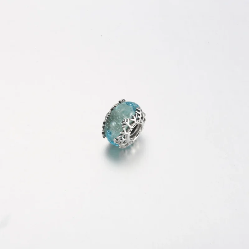 (bilde for) Pandora Vinterblått Snøfnugg Murano Charm - 792377C00 - Vis 2