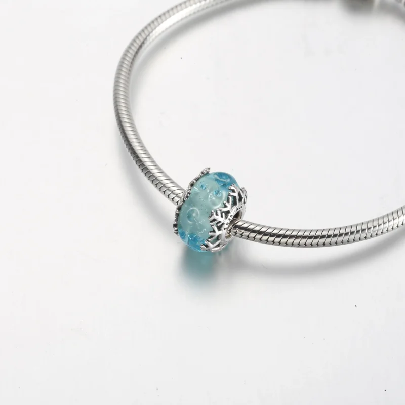 (bilde for) Pandora Vinterblått Snøfnugg Murano Charm - 792377C00 - Vis 8