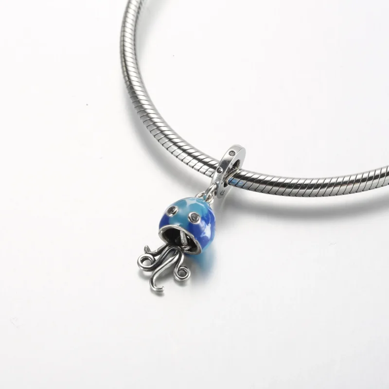 (bilde for) Pandora Fargeskimrende Manet Hengende Charm - 792704C01 - Vis 4