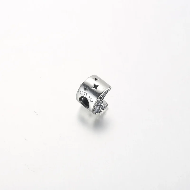 (bilde for) Pandora Funklende Halvmåne Charm - 792768C01 - Vis 3