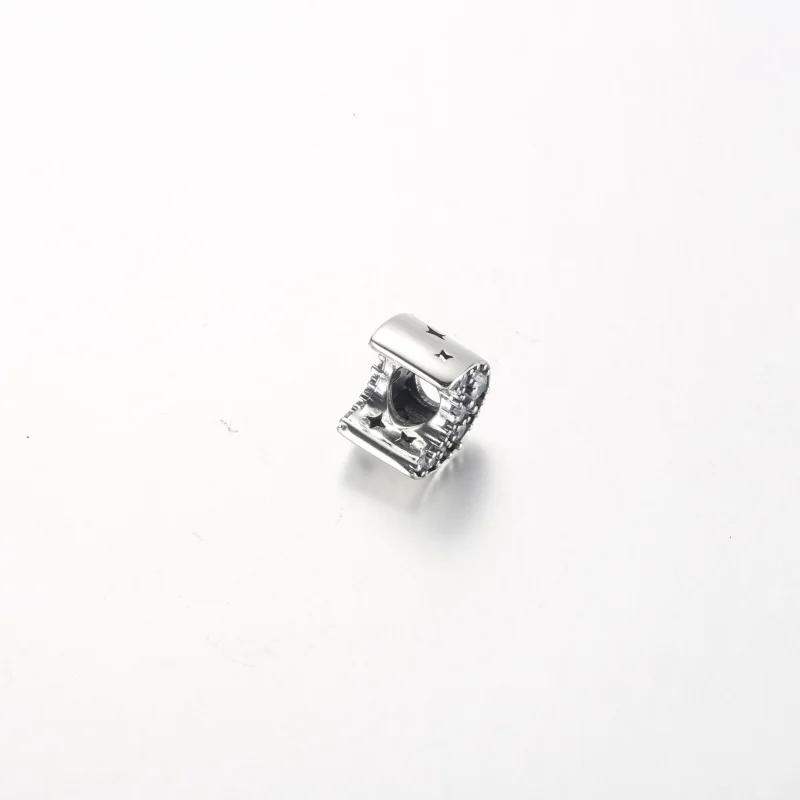 (bilde for) Pandora Funklende Halvmåne Charm - 792768C01 - Vis 4
