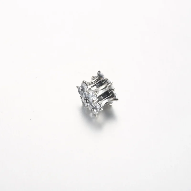 (bilde for) Pandora Funklende Herbarium Klynge Charm - 792623C01 - Vis 3