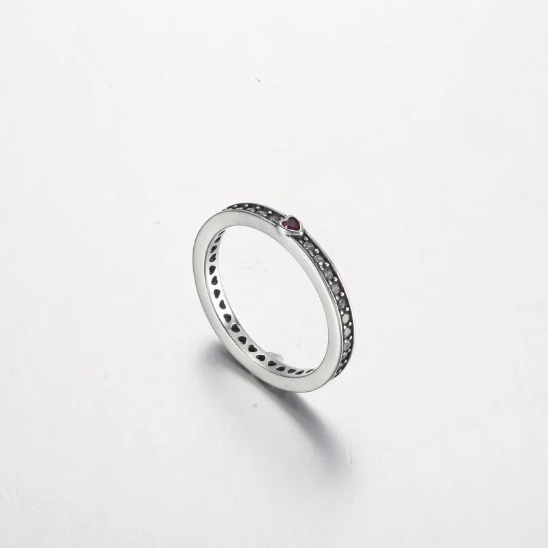 (bilde for) Pandora Ring i sterlingsølv med røde og klare cubic zirconia - 192601C01 - Vis 4
