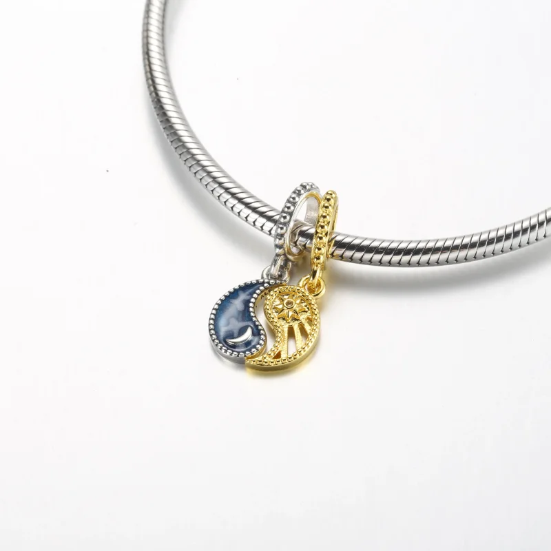 (bilde for) Pandora Tofarget Delbar Sol og Måne Hengende Charm - 762678C01 - Vis 4